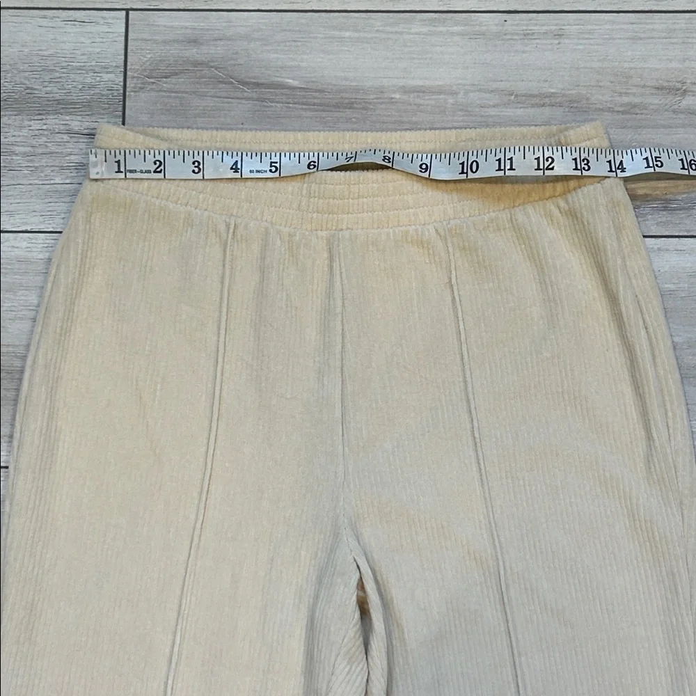 Aerie cream bell bottom flare pull on ribbed leggings size small